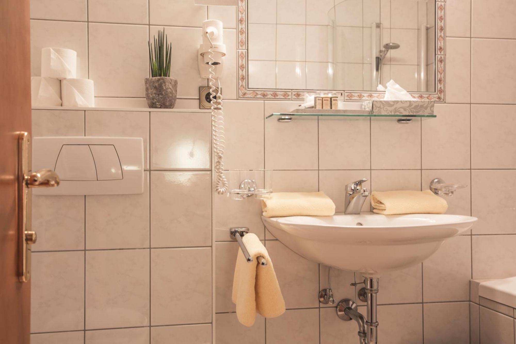 Hotel Kristall 3*