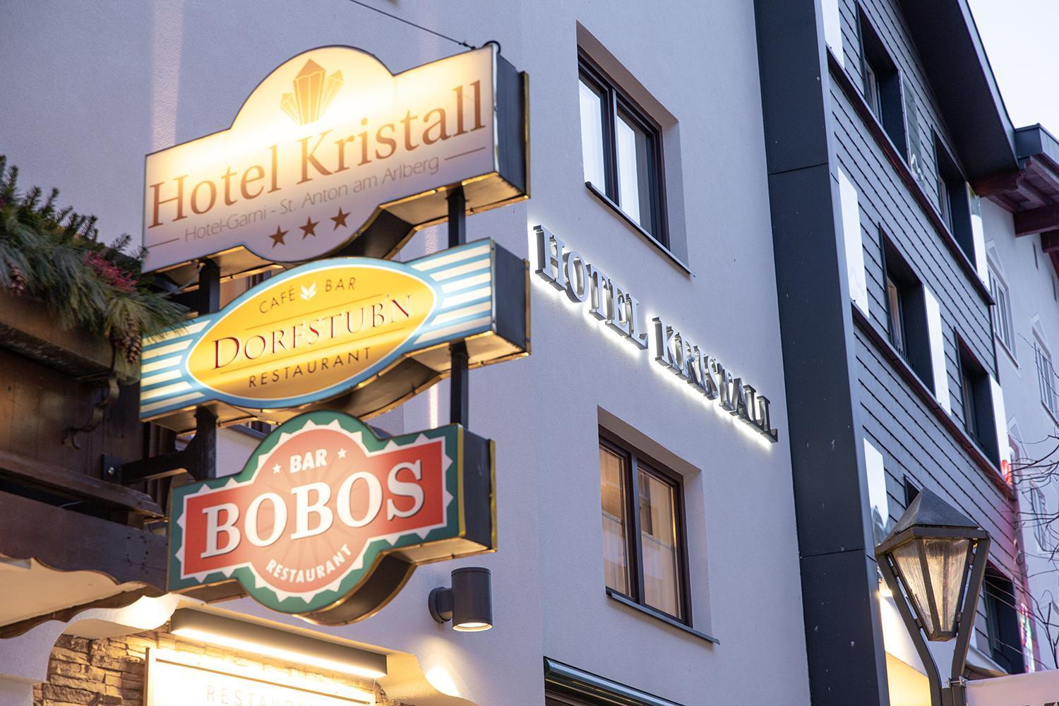 Kristall Hotel 3*